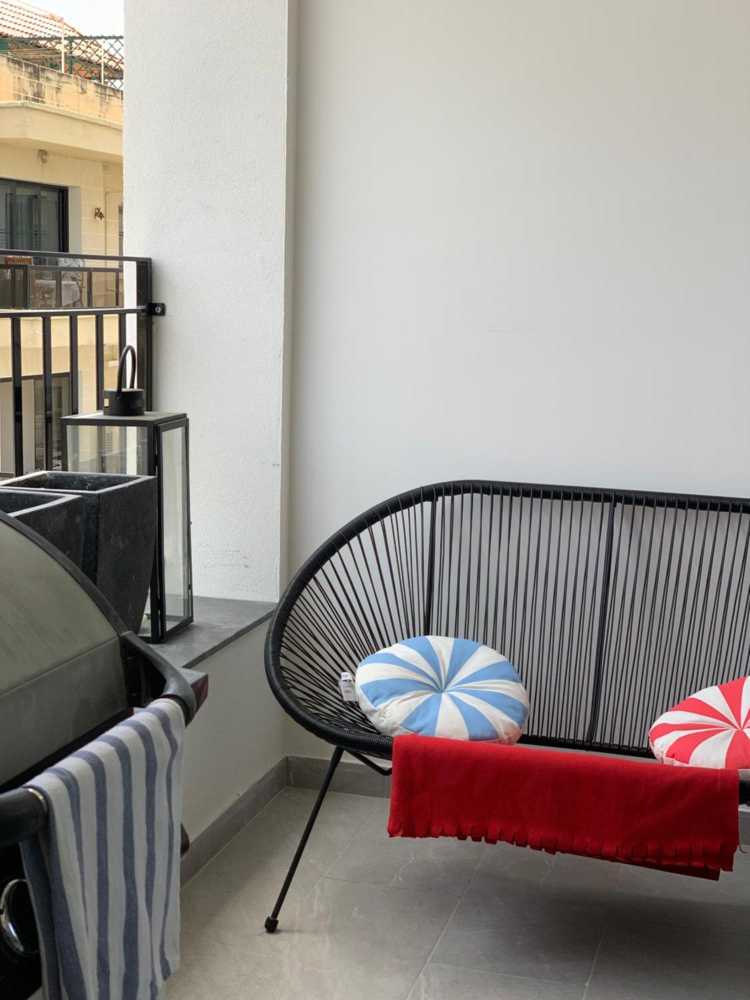 Spacious Seaview Sliema Apt, Steps From Valletta Ferry Eksteriør bilde