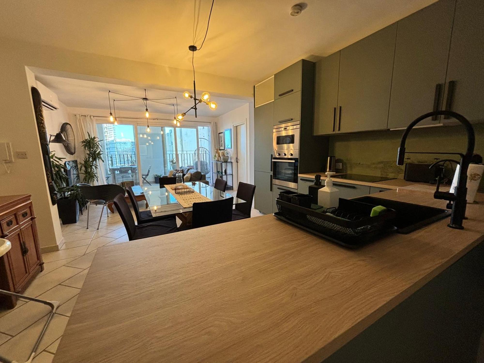Spacious Seaview Sliema Apt, Steps From Valletta Ferry Eksteriør bilde