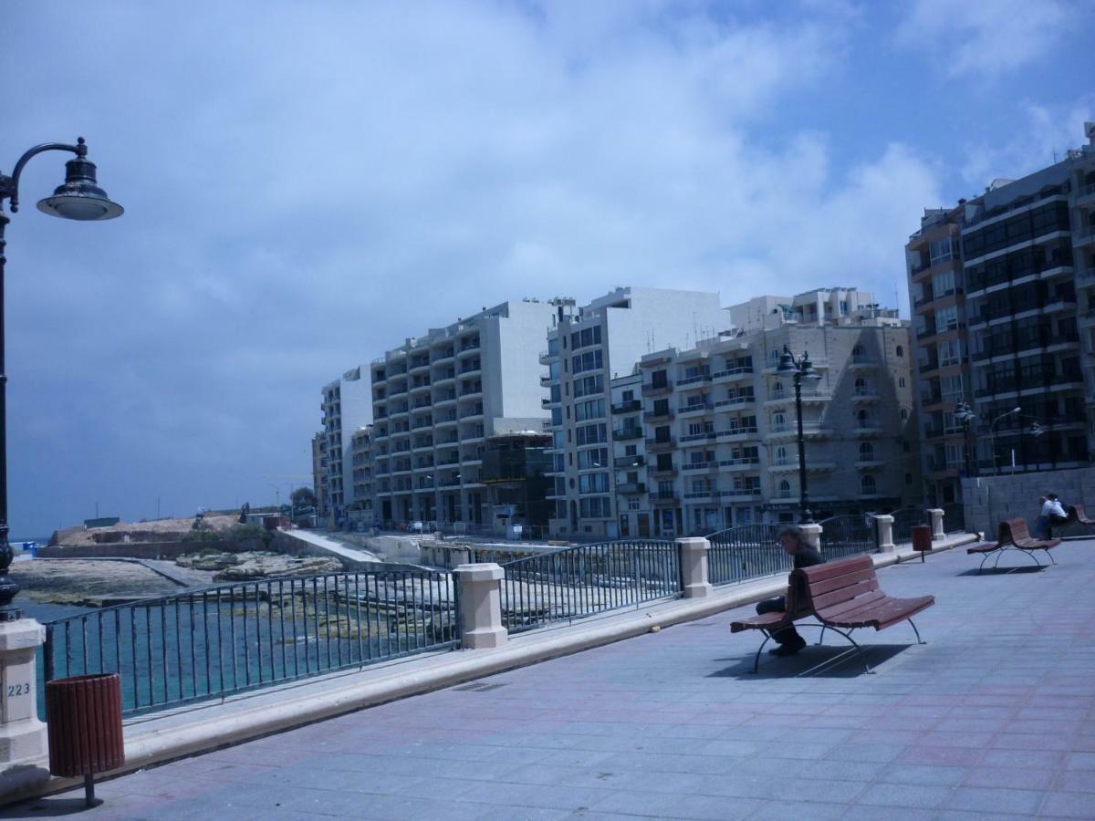 Spacious Seaview Sliema Apt, Steps From Valletta Ferry Eksteriør bilde