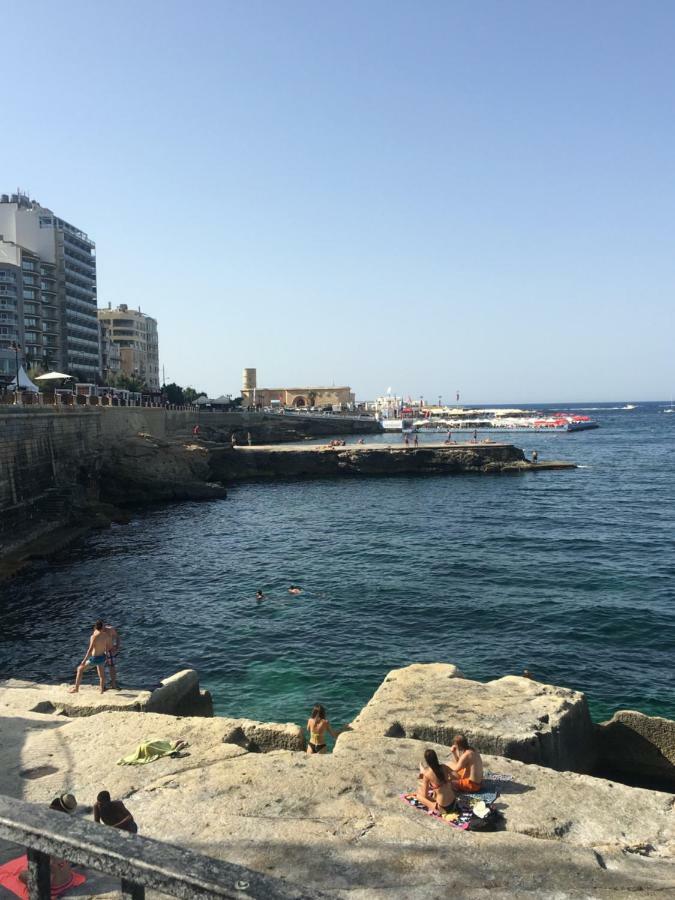 Spacious Seaview Sliema Apt, Steps From Valletta Ferry Eksteriør bilde